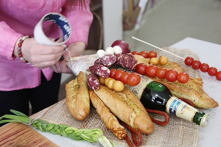 Сборка букета из продуктов